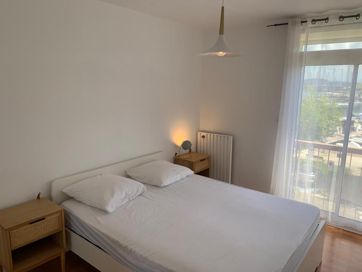 Appartement Les Pieds Dans L'Eau Saint-Mandrier-sur-Mer Exterior photo